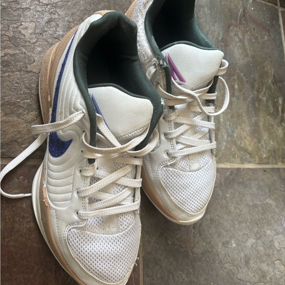 Nike Ja in the woods, basketball sneakers 8.5